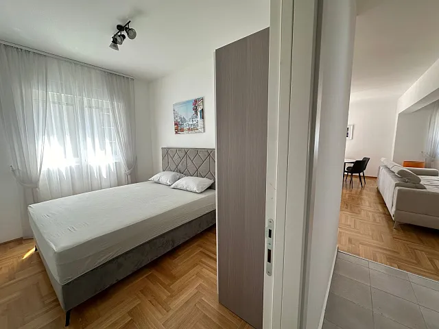 Vierzimmerwohnung in hervorragender Lage in Budva — photo 8